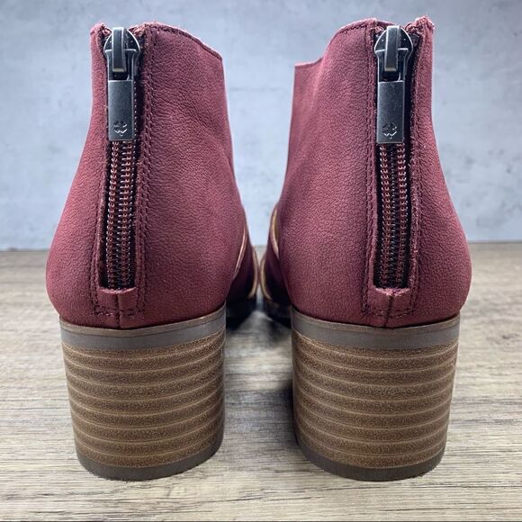 Lucky Brand~LK-Ralwan~Sugar Red Barclay~Womens~Size 9 M - Picture 4 of 9